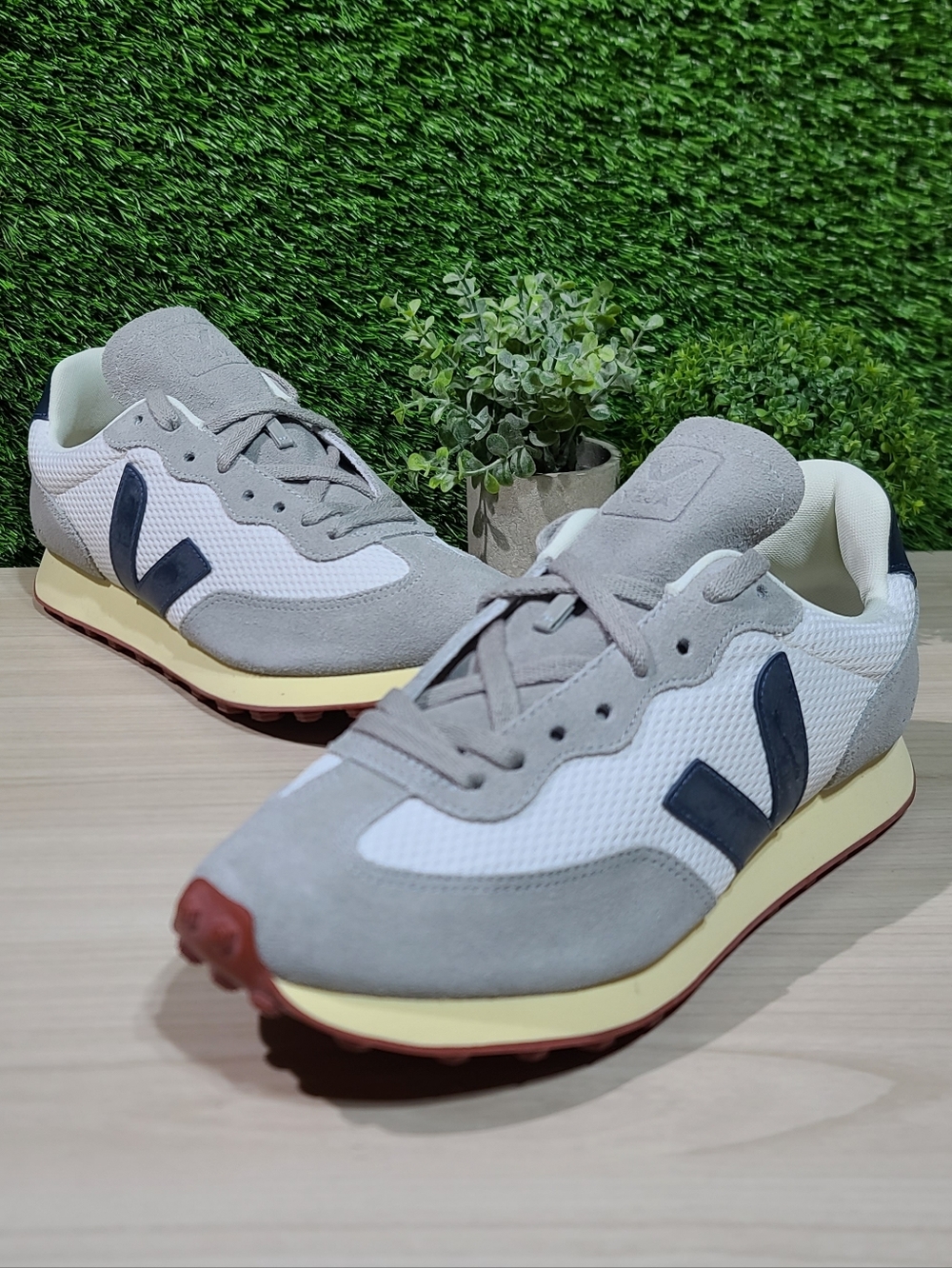 VEJA Rio Branco Alveomesh Sneakers - Gravel Nautico US Men's 8 NEW